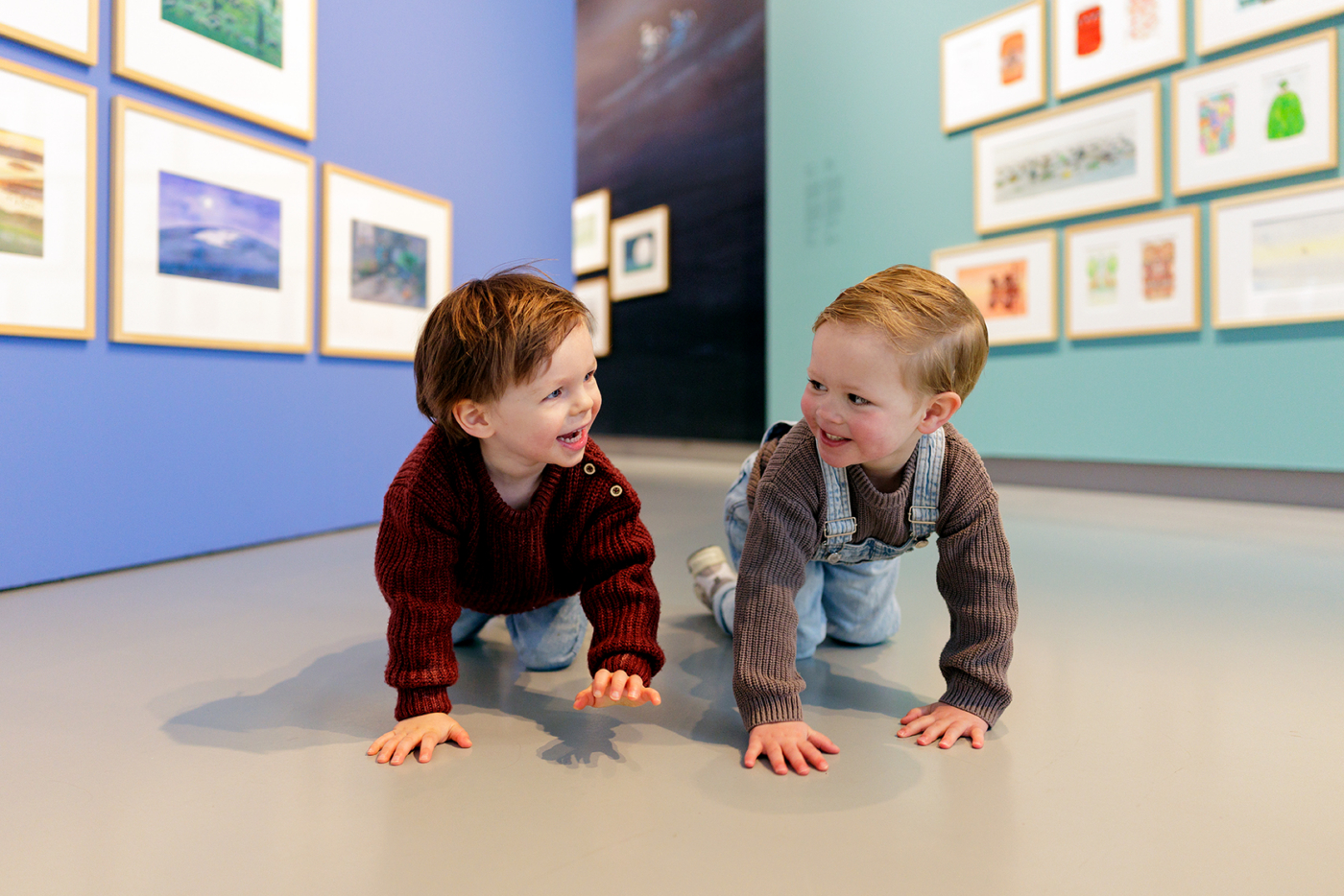 Peuterdansen Museum Kranenburgh. Foto Aad Hoogendoorn
